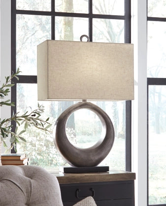 Saria Metal Table Lamp