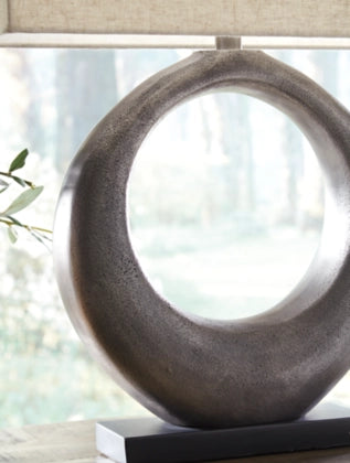 Saria Metal Table Lamp