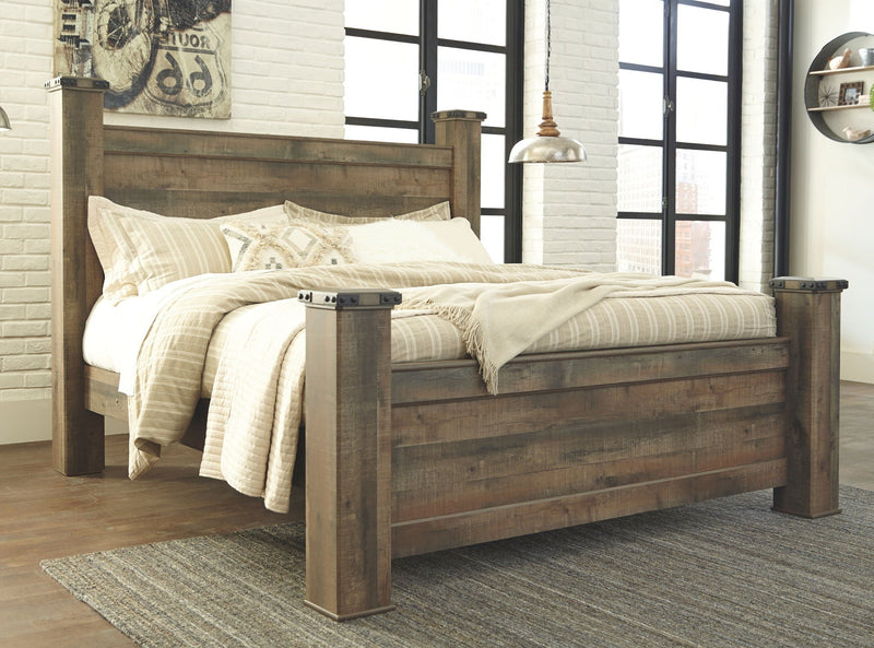 Trinell King Poster Bed - Brown