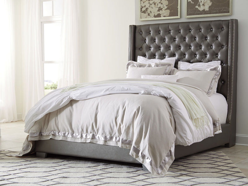 Coralayne Queen Tufted Upholstered Bed