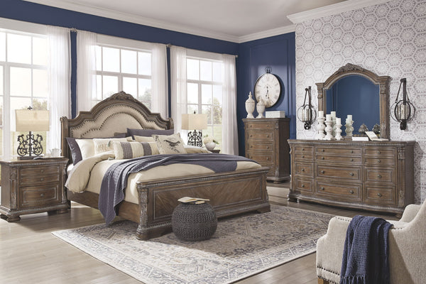 Charmond Brown Queen Bed w/Dreser and Mirror